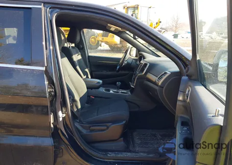 2015 Jeep Grand Cherokee Laredo from USA, damaged, VIN 1C4RJFAG2FC842347